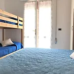 Beachfront Luminous Flat In Apartamento