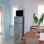 Beachfront Luminous Flat In Apartamento Bibione