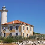 Apartamento Beachfront Luminous Flat In *