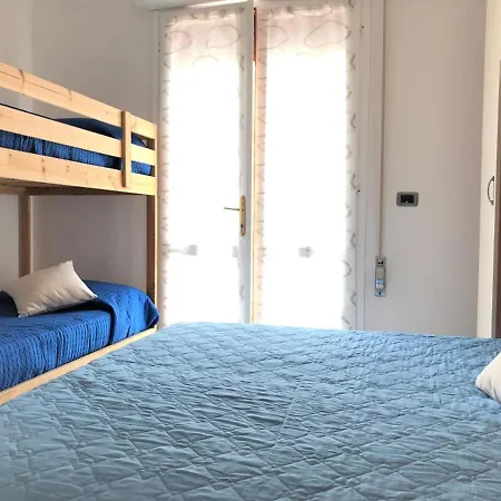 Beachfront Luminous Flat In Διαμέρισμα