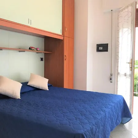 Beachfront Luminous Flat In - Beahost *