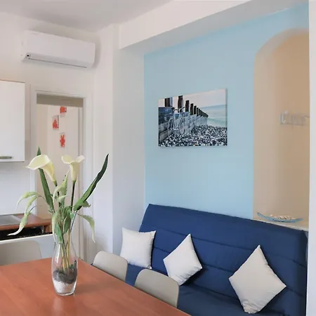 Beachfront Luminous Flat In Διαμέρισμα Μπιμπιόνε